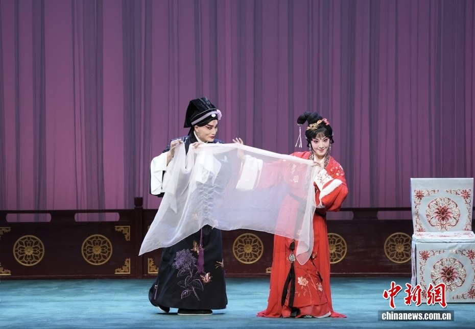 北方昆曲剧院演出《救风尘·趱路讨书》