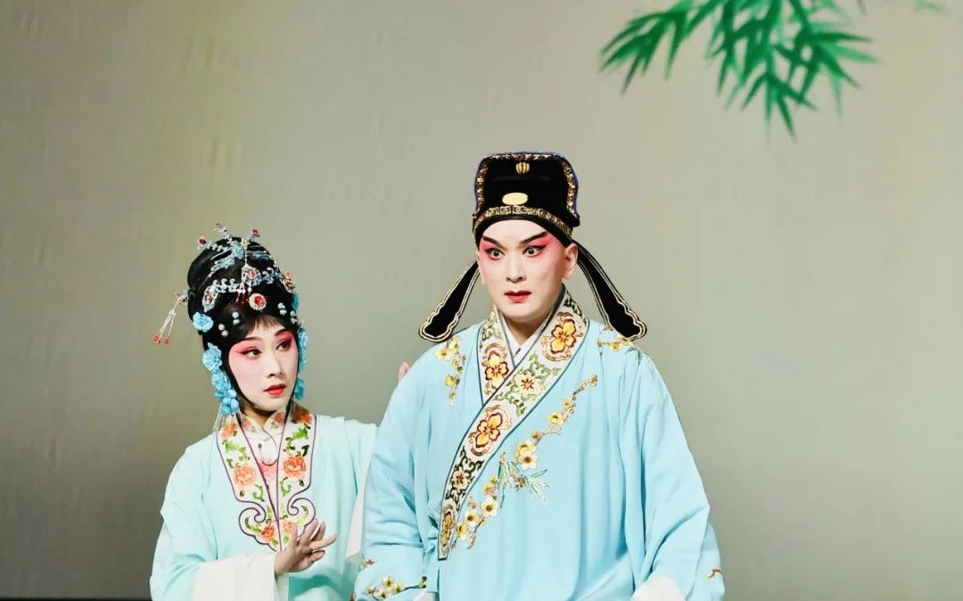 墙头马上