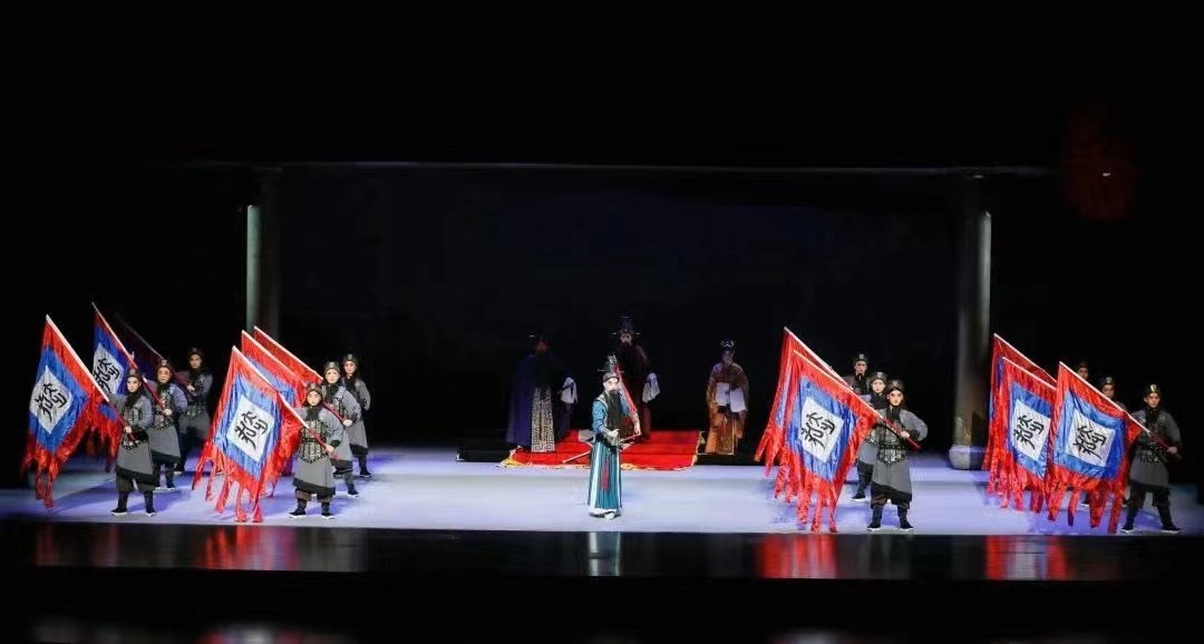 昆剧《浣纱记》演出照(执旗龙套群场)