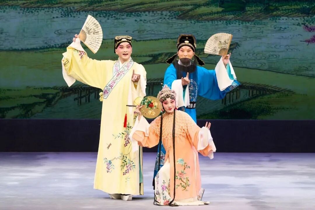 昆剧《狮吼记》演出照（生、旦、外三人同台）