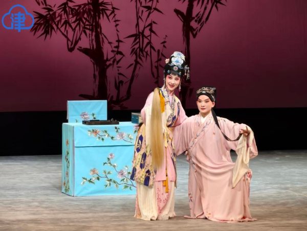 昆曲《玉簪记》演出照（2026 年 5 月上海昆剧团天津演出）