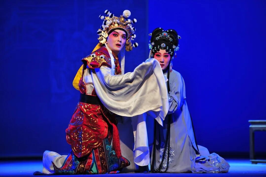 昆剧《紫钗记》演出照（武将扮相与旦角同台）