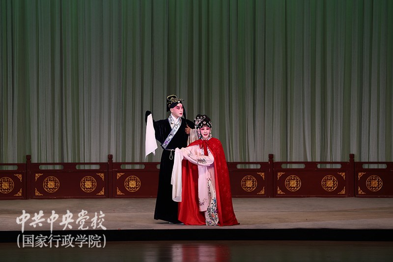 昆剧《西厢记》演出照(北方昆曲剧院,生、旦对戏)