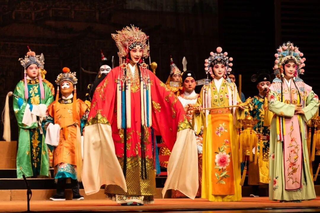 昆剧全本《长生殿》演出照（一本《钗盒情定》宫廷场面）