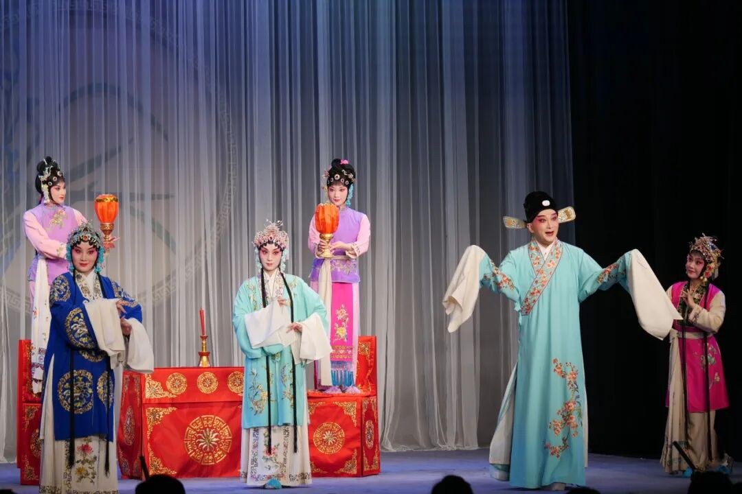 昆曲《风筝误》演出照（群场）