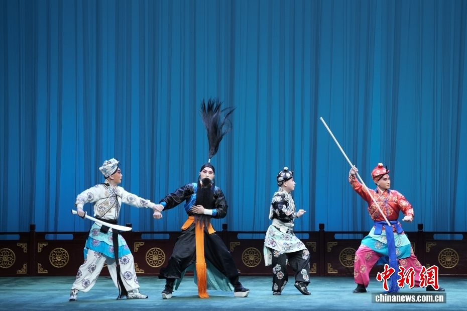 昆曲武戏演出剧照(群场开打·北方昆曲剧院青年演员专场)
