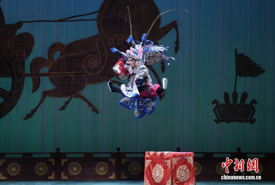 昆曲武戏演出剧照(扎靠武生亮相·北方昆曲剧院青年演员专场)