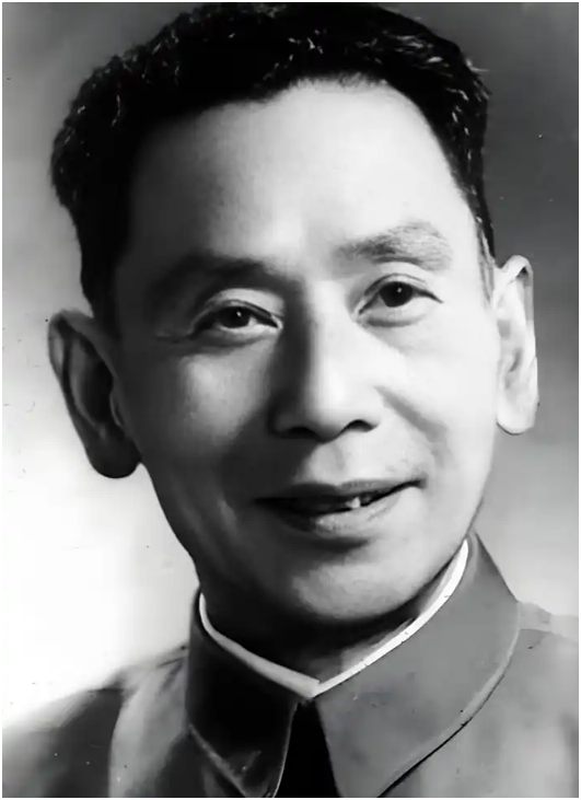 周传瑛(便装照)