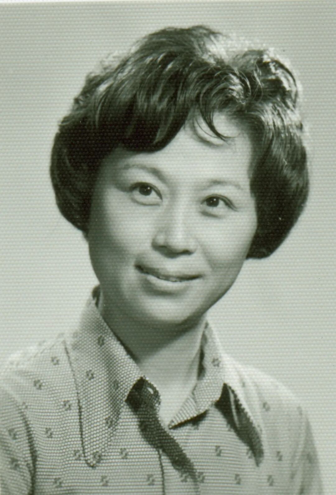 岳美缇(青年时期)