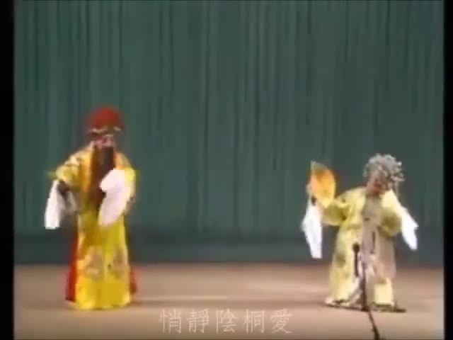 沈传芷《长生殿·小宴》演出录像画面（与张洵澎合演）