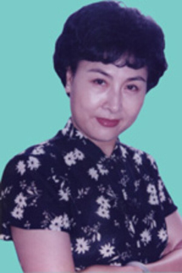 王奉梅肖像（便装）