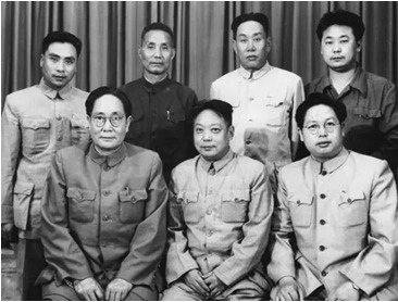 1957年北方昆曲剧院建院第一批领导班子合影