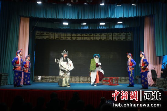 昆曲《敬德钓鱼》演出现场(河北高阳河西村寻根演出)